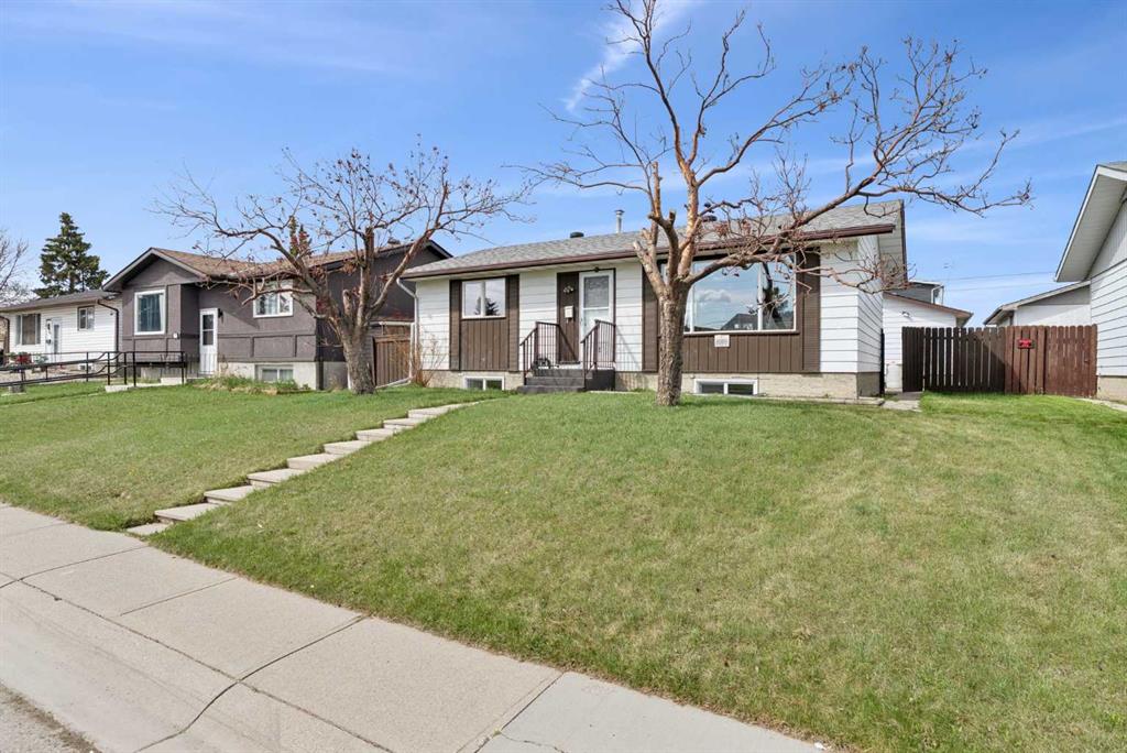 Picture for 176 Penmeadows Close SE