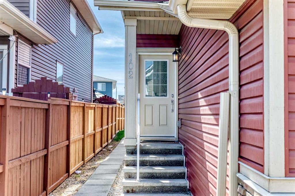 Picture for 102 Saddlelake Terrace NE