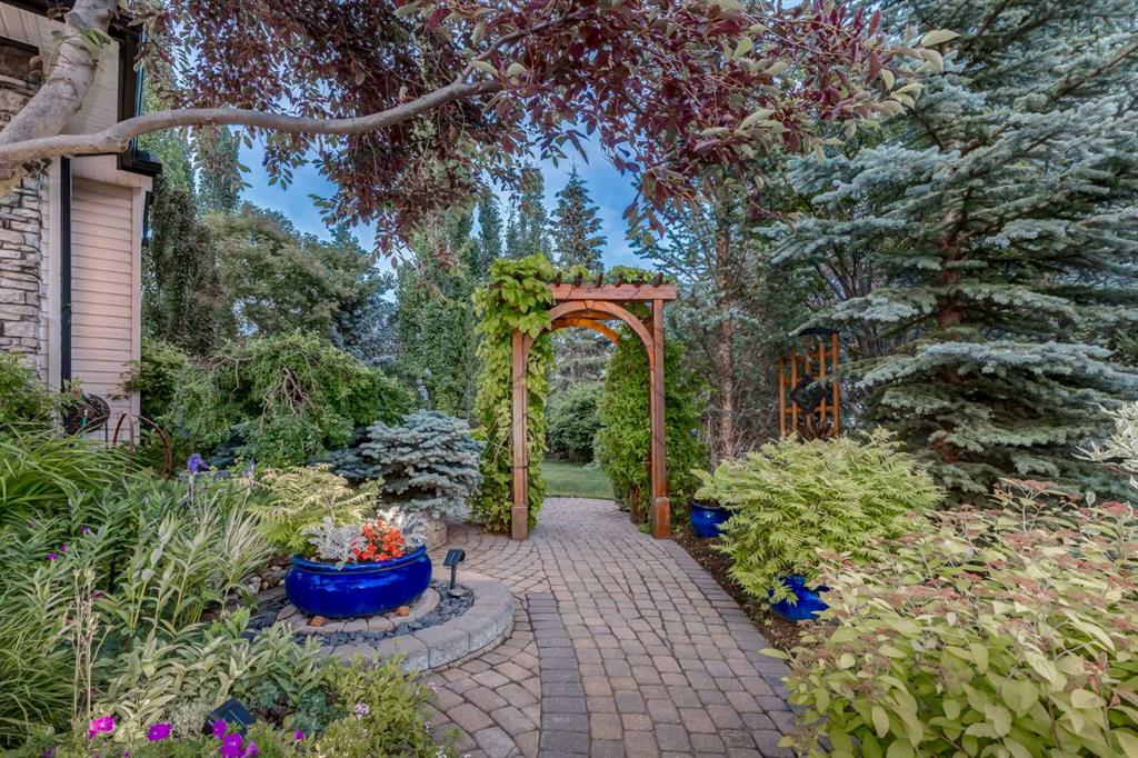 Picture for 10450 ROCKYLEDGE Street NW