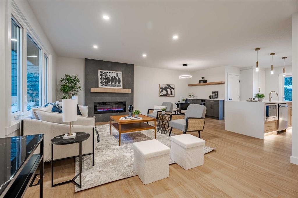 Picture for 1024 Hunterston Place NW