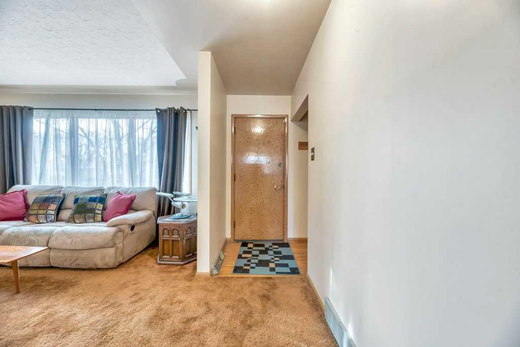 Picture for 30 Butler Crescent NW