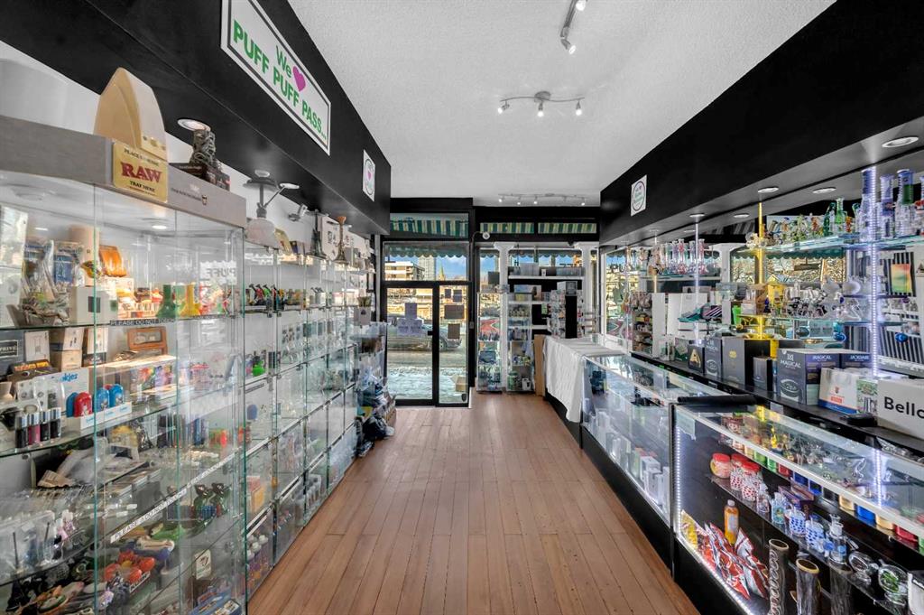 Picture for 1433 17 Avenue SW