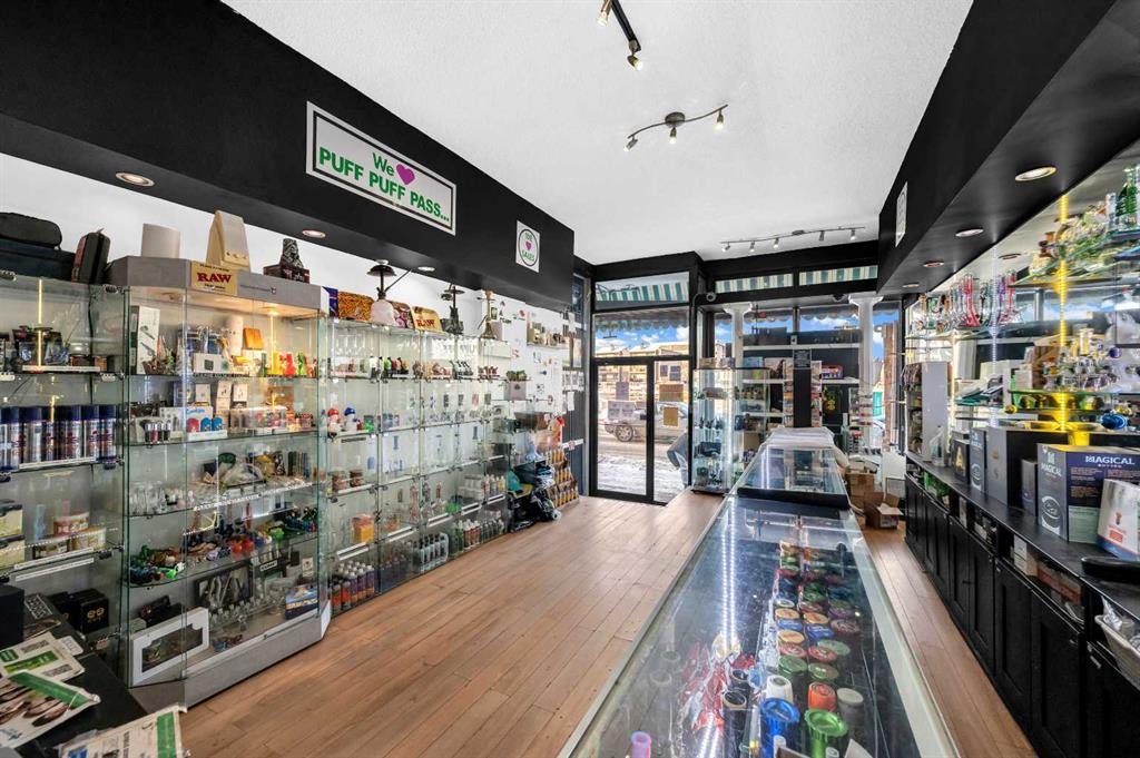 Picture for 1433 17 Avenue SW