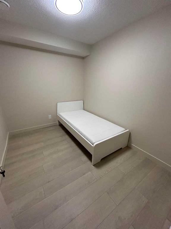 Picture for 1378 A Avenue NW