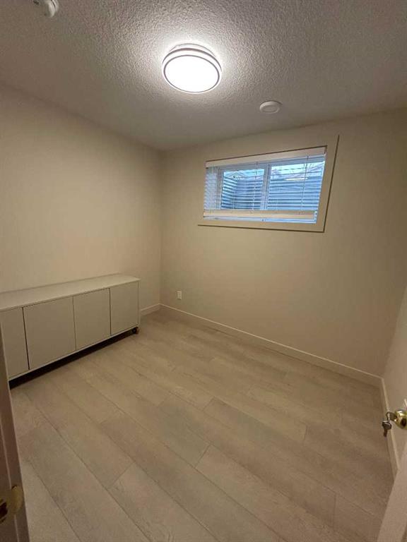 Picture for 1378 A Avenue NW