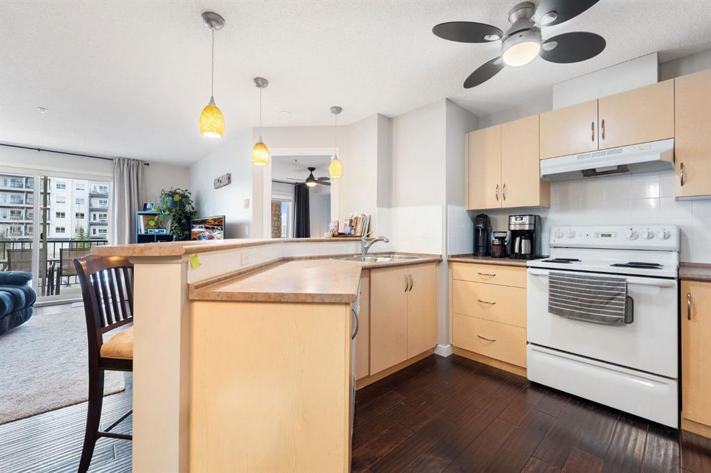 Picture for 2218, 505 Railway Street W