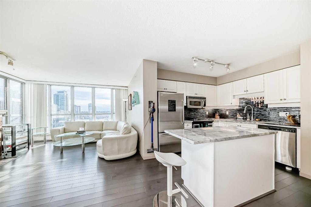 Picture for 1807, 650 10 Street SW