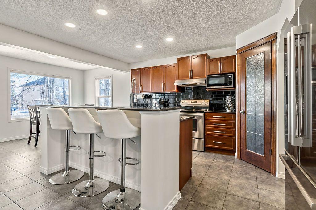 Picture for 30 Drake Landing Common 