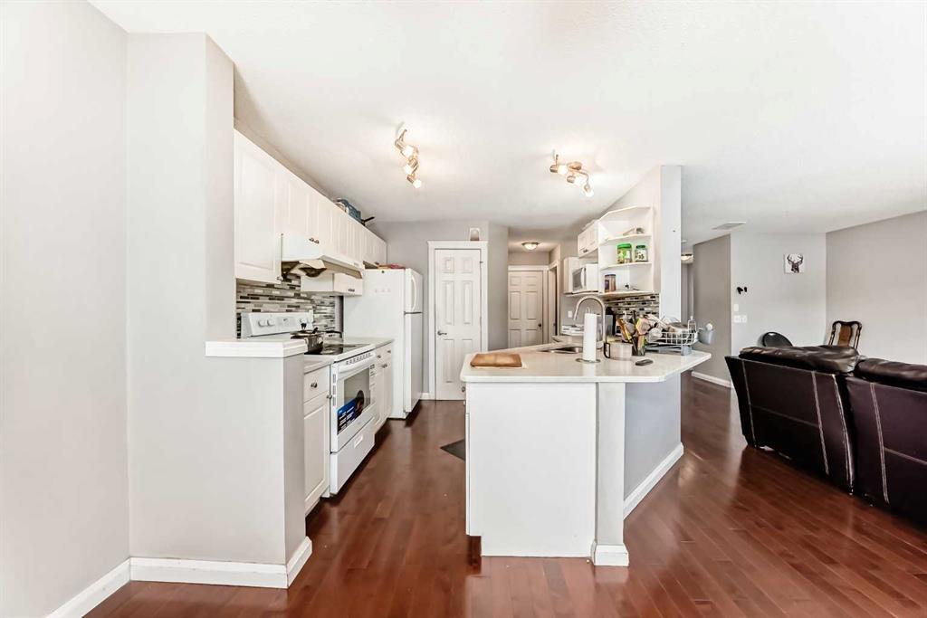 Picture for 39 Saddleridge Close NE