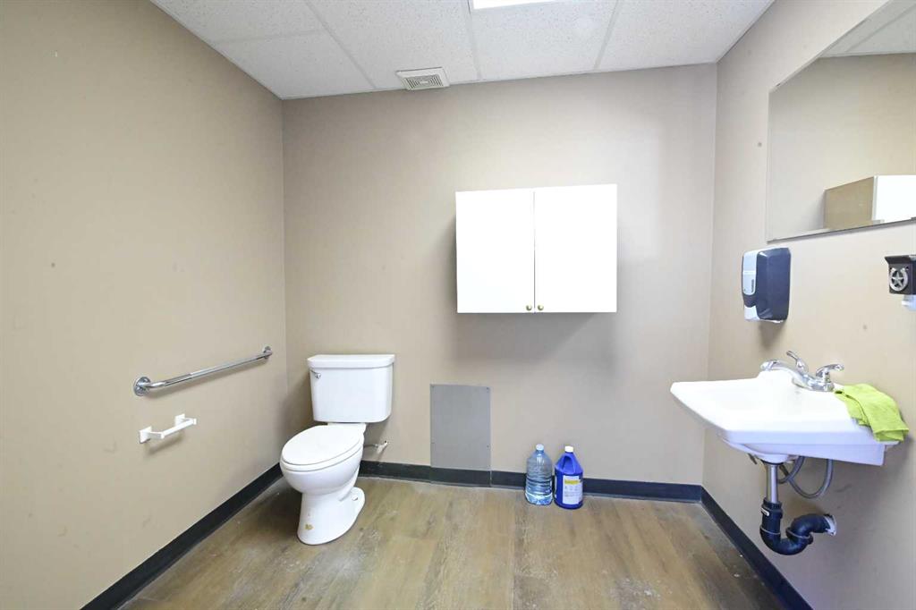 Picture for 4-5, 7419 50 Avenue 