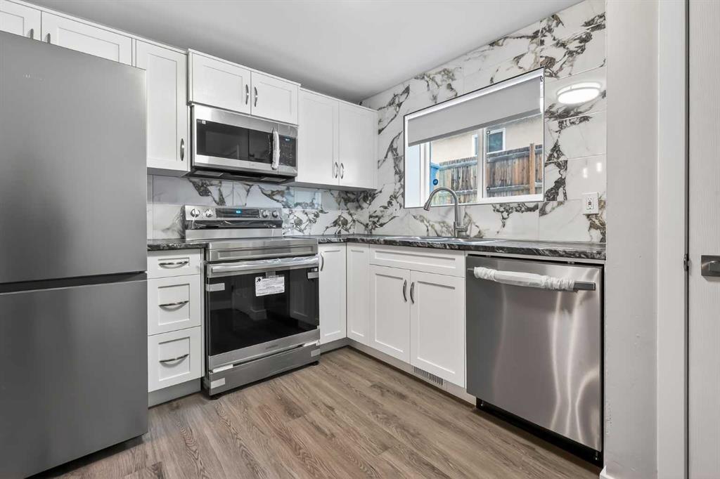 Picture for 7717 &amp; 7719 41 Avenue NW