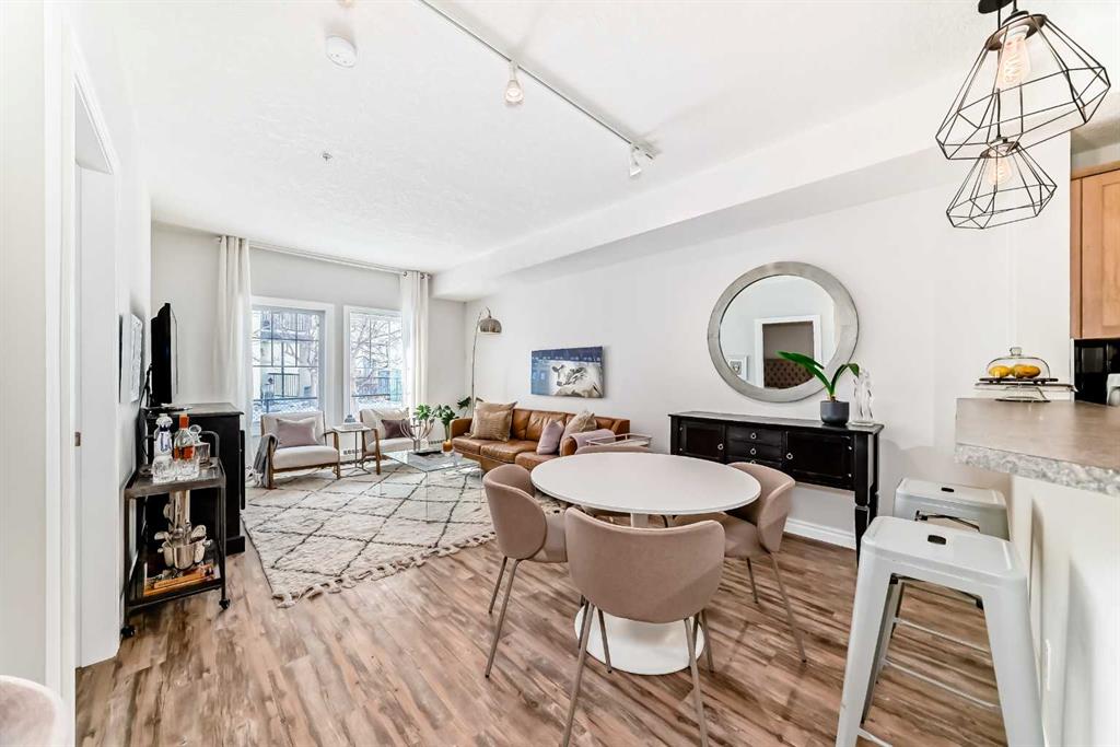 Picture for 138, 60 Royal Oak Plaza NW