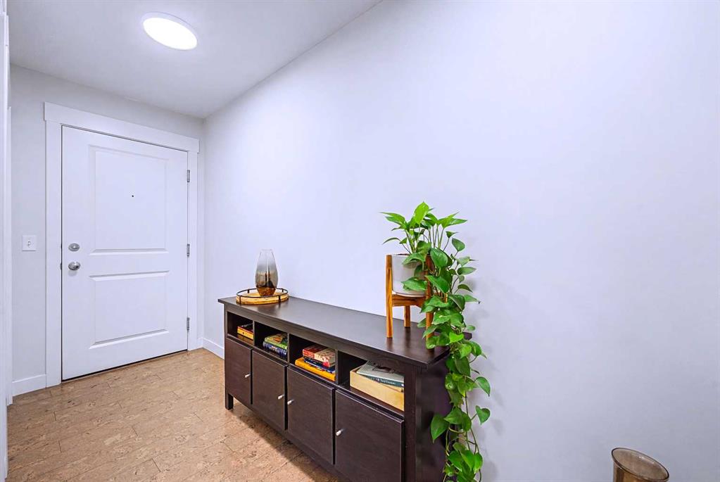 Picture for 4408, 155 Skyview Ranch Way NE