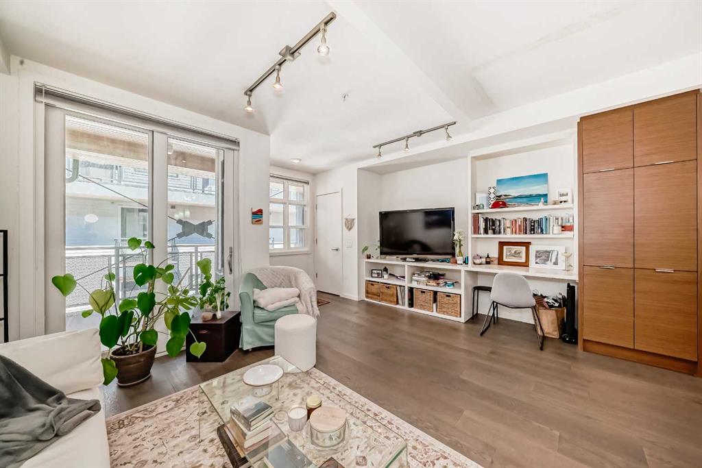 Picture for 307, 1719 9A Street SW