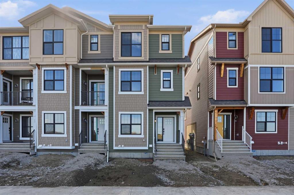 Picture for 21 Wild Rose Way SE