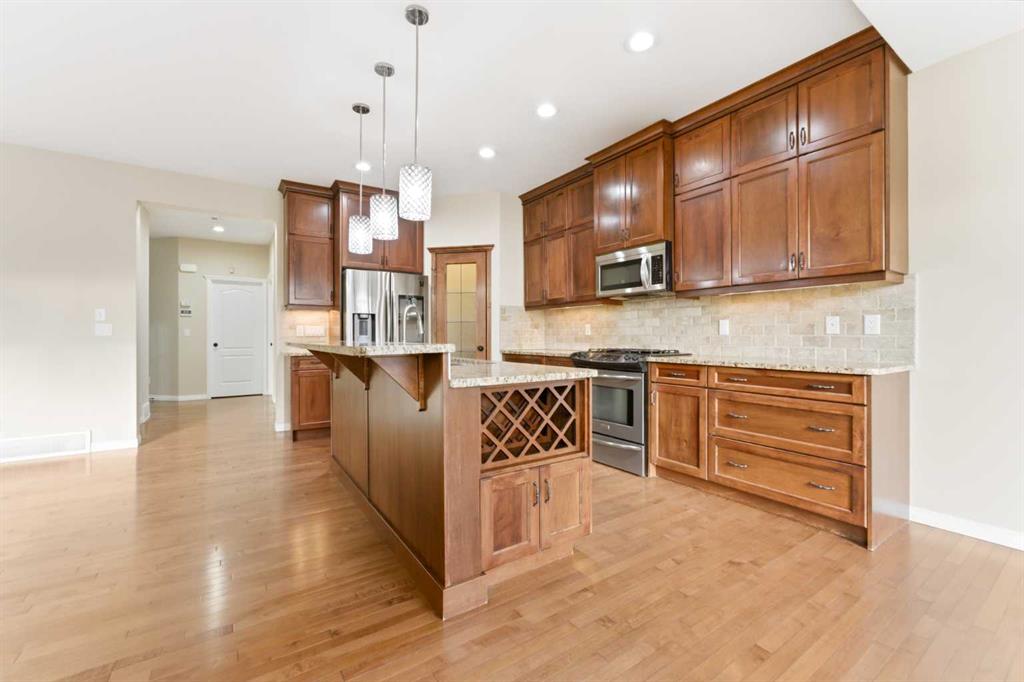 Picture for 29 Royal Birkdale Drive NW