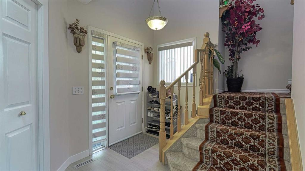 Picture for 54 Saddlecreek Crescent NE