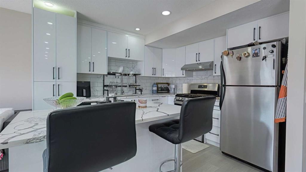 Picture for 54 Saddlecreek Crescent NE