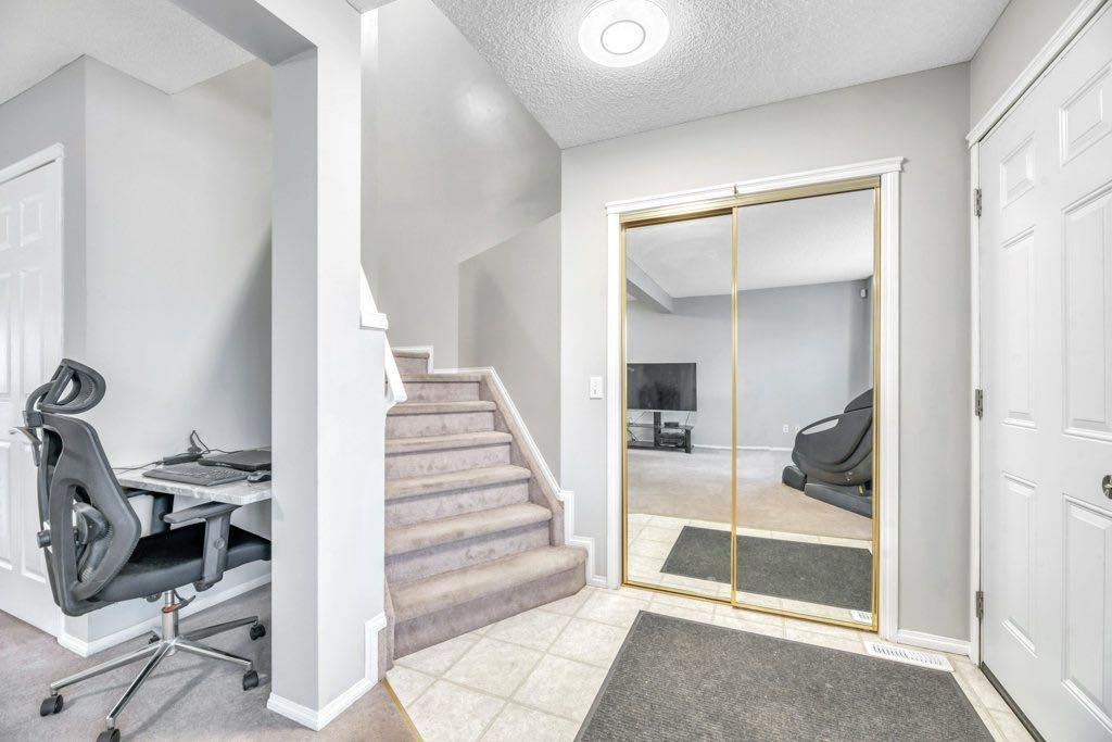 Picture for 17 Taravista Way NE