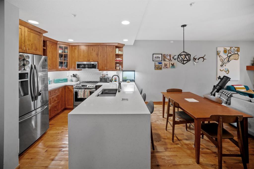 Picture for 327, 104 Armstrong Place  https://www.cirrealty.ca/reb/creb/99/A2266799_7.jpg
