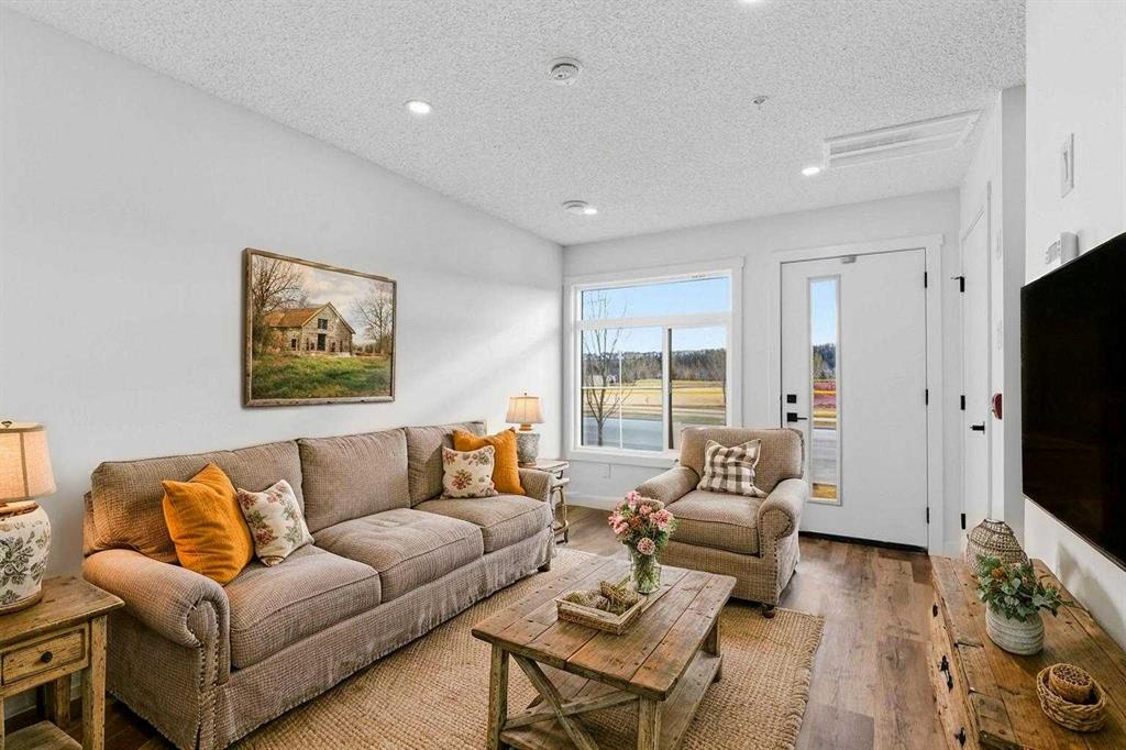 Picture for 102, 156 Park Street 