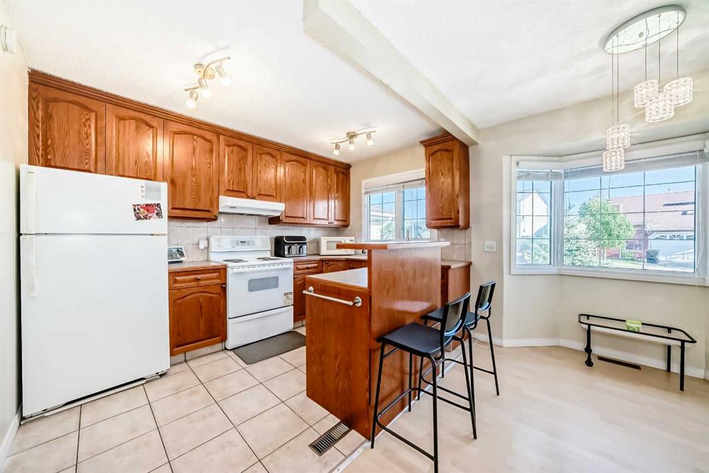 Picture for 31 Castleglen Crescent NE  