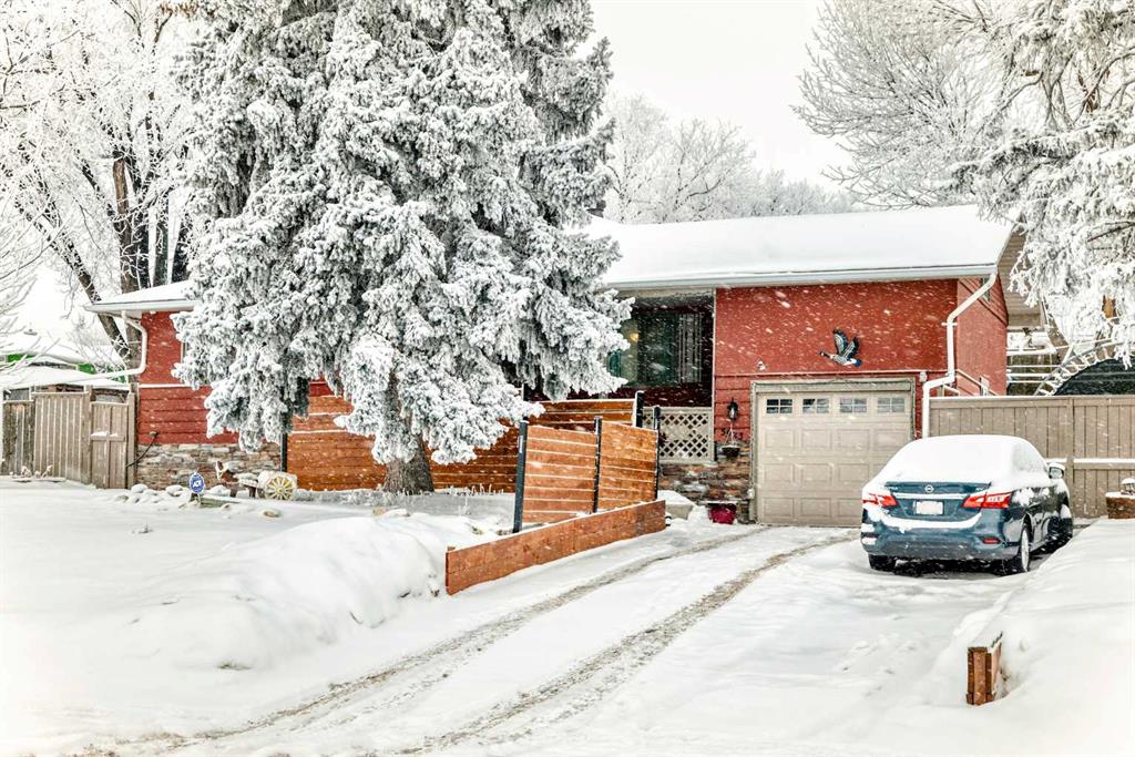 Picture for 5923 Thorncliffe Drive NW