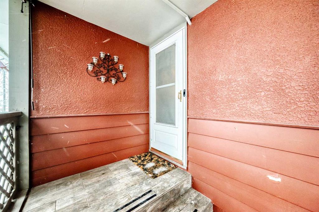 Picture for 5923 Thorncliffe Drive NW