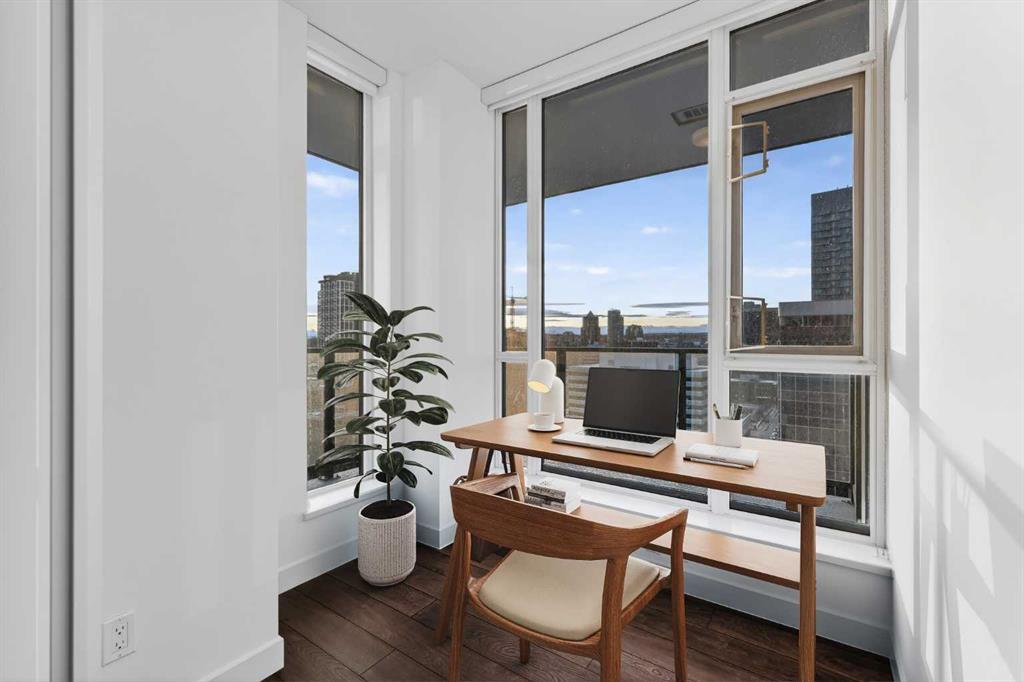 Picture for 1608, 310 12 Avenue SW