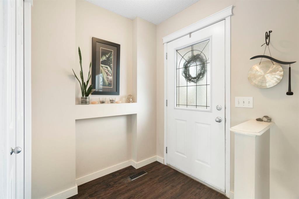 Picture for 284 Copperfield Heights SE