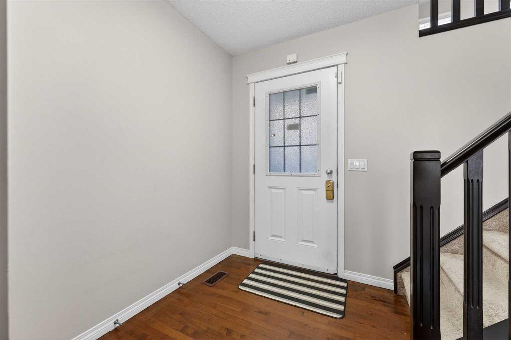 Picture for 23 Taralake Lane NE