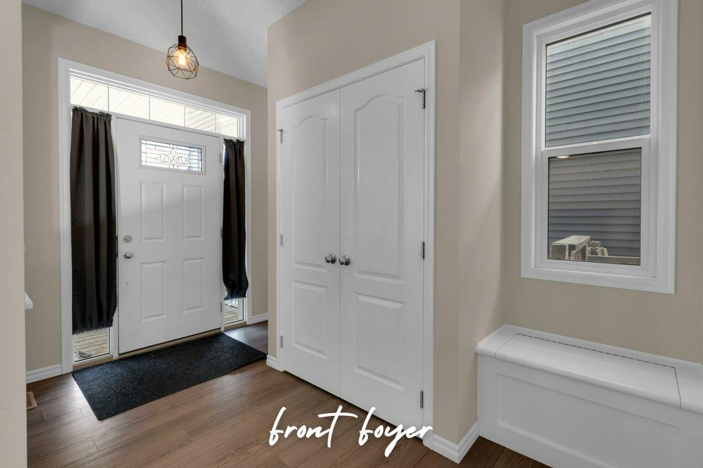 Picture for 207 River Heights Crescent 