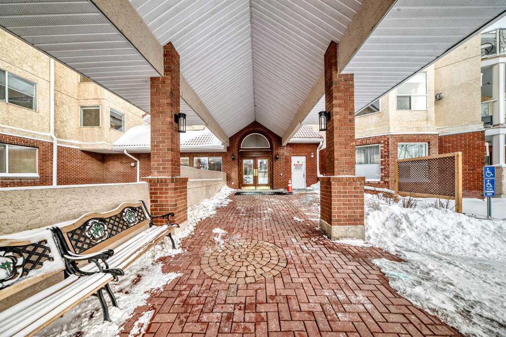 Picture for 1322, 1818 simcoe Boulevard SW