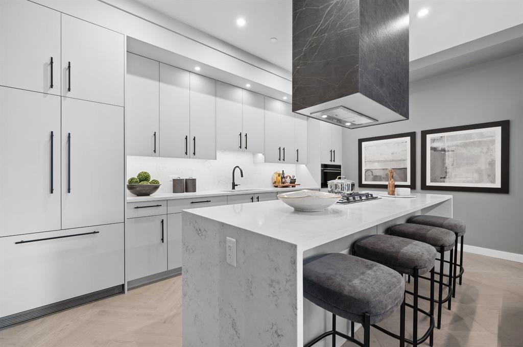 Picture for 206, 835 78 Street SW