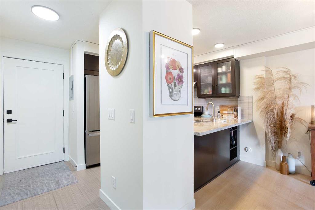 Picture for 208, 1805 26 Avenue SW