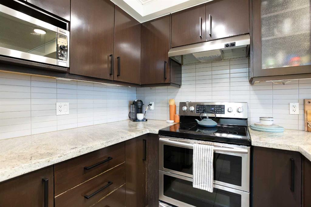 Picture for 208, 1805 26 Avenue SW