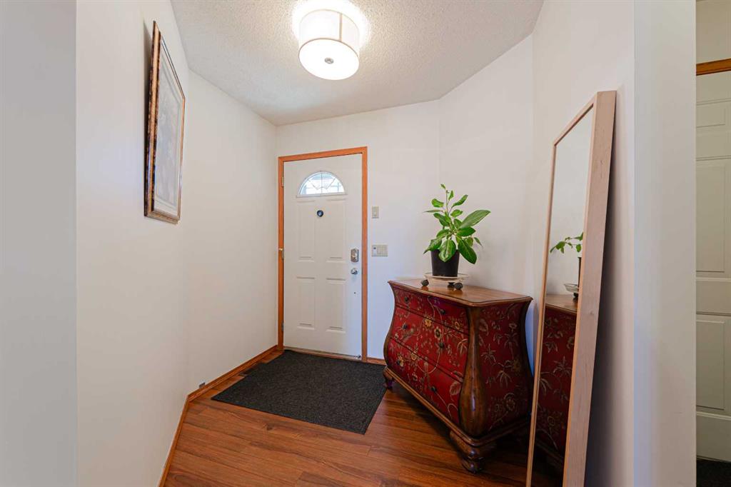 Picture for 20 Somerset Drive SW