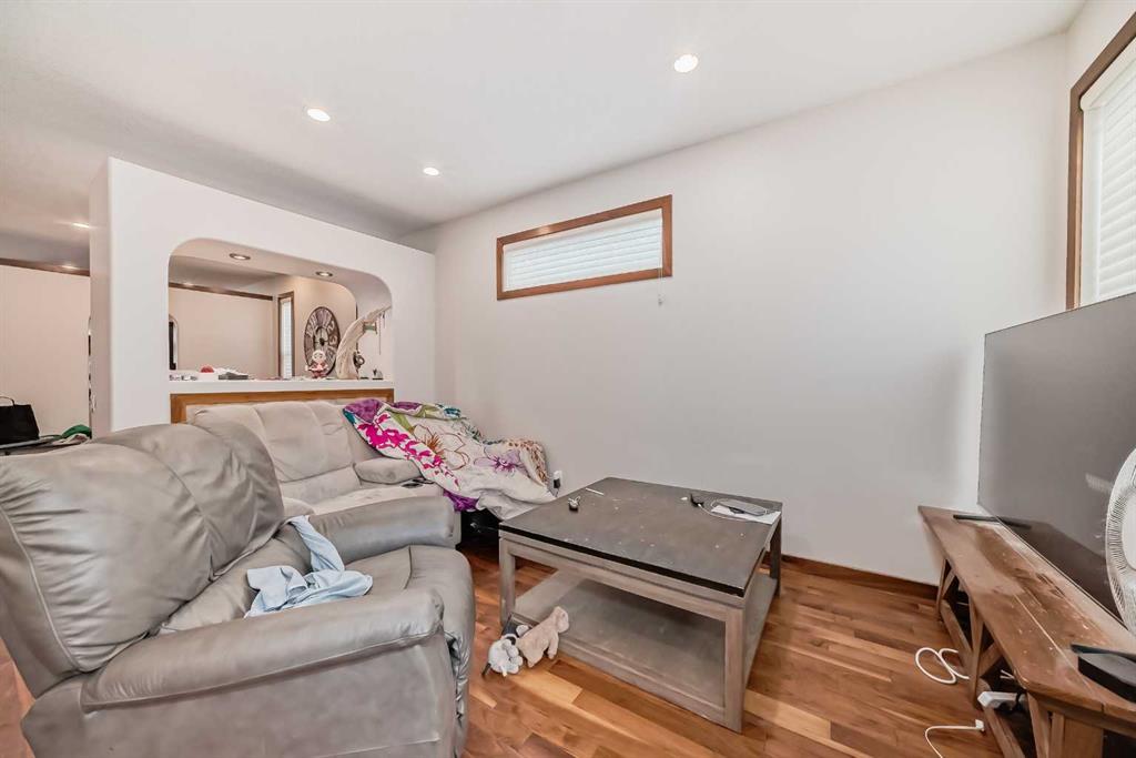 Picture for 4347 2 Street NW