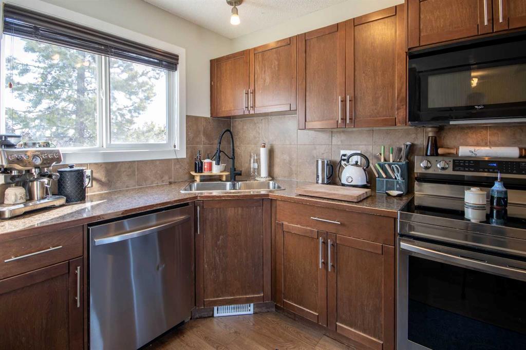 Picture for 203 Clover Way 