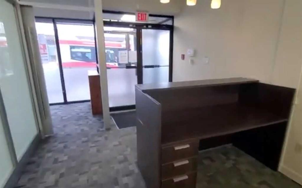 Picture for 1, 107 12 Avenue NW