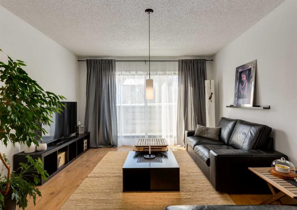 Picture for 25, 3302 50 Street NW