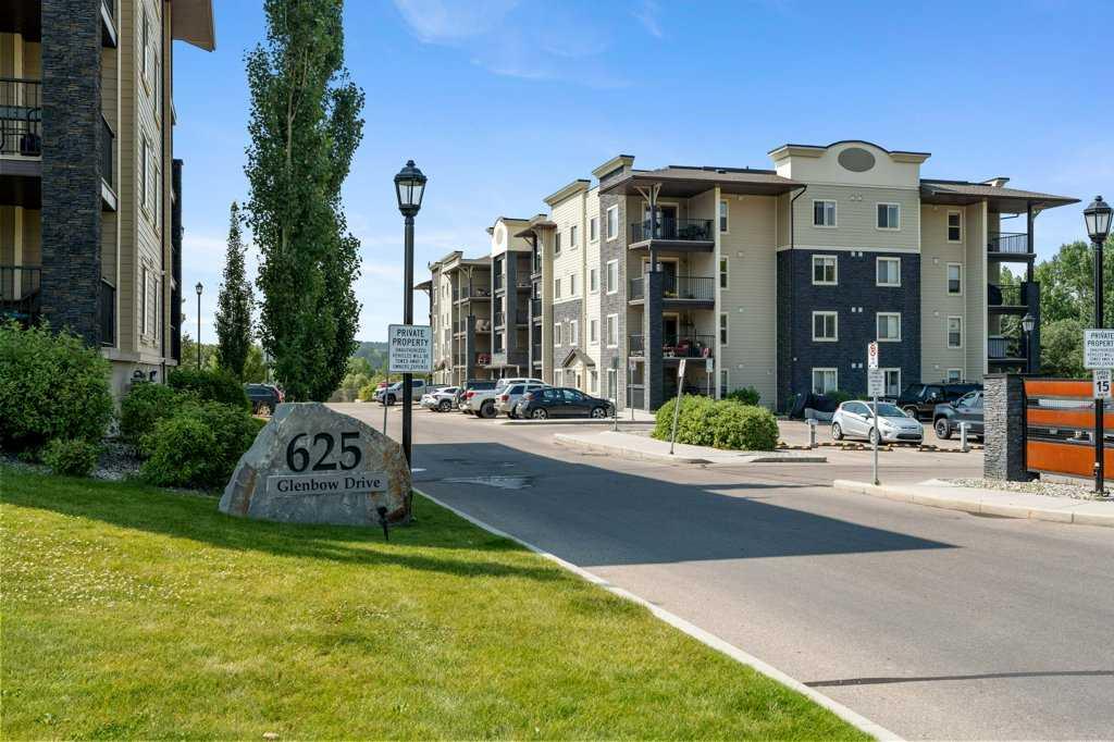Picture for 2302, 625 Glenbow Drive 