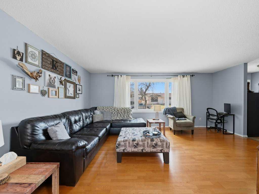 Picture for 235 Rundleridge Drive NE