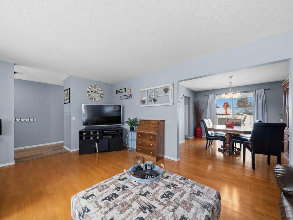 Picture for 235 Rundleridge Drive NE