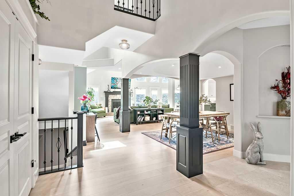 Picture for 12 Discovery Ridge Court SW