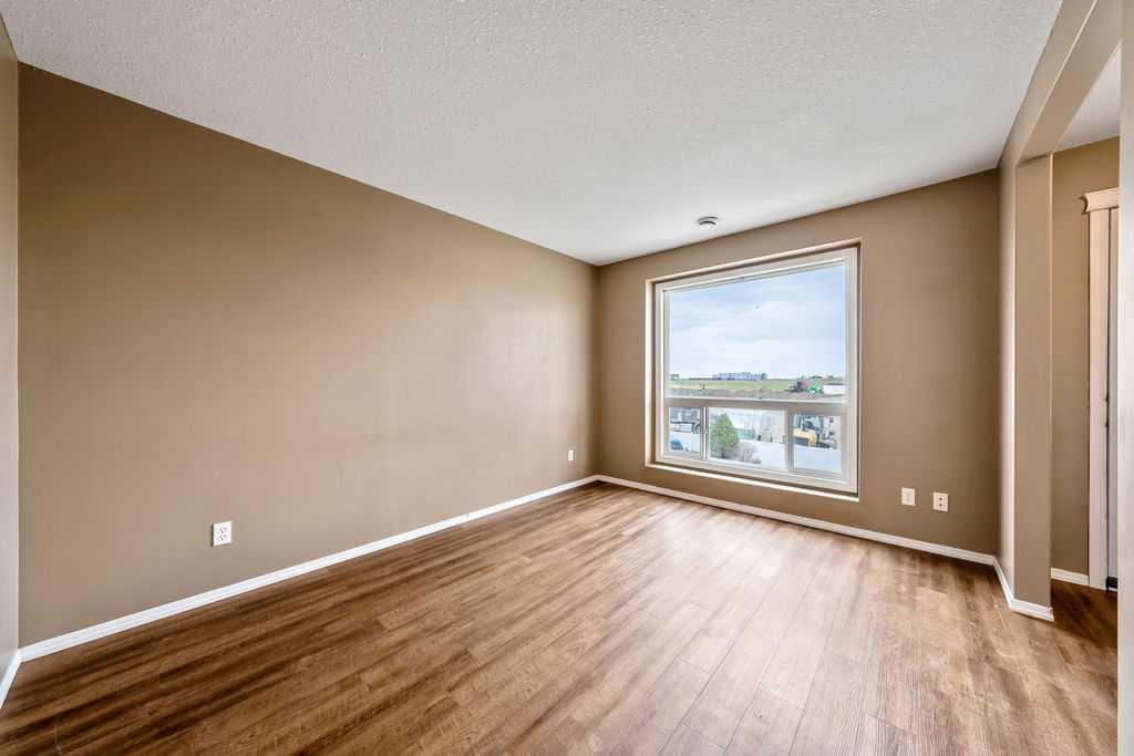 Picture for 108 Sunrise Terrace NE