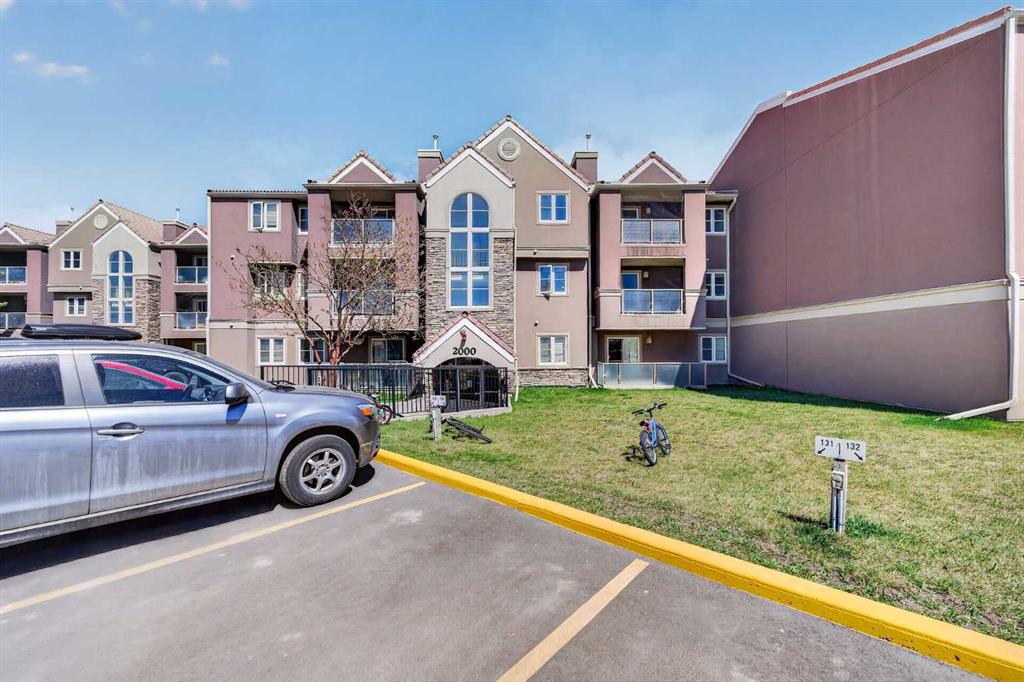 Picture for 2031, 2031 Edenwold Heights NW