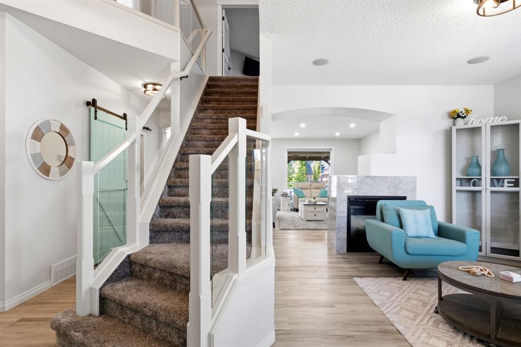 Picture for 212 Willowmere Close 