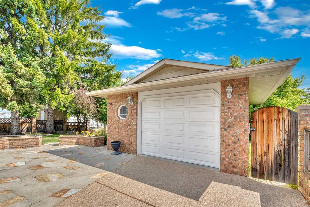 Picture for 808 Canterbury Drive SW