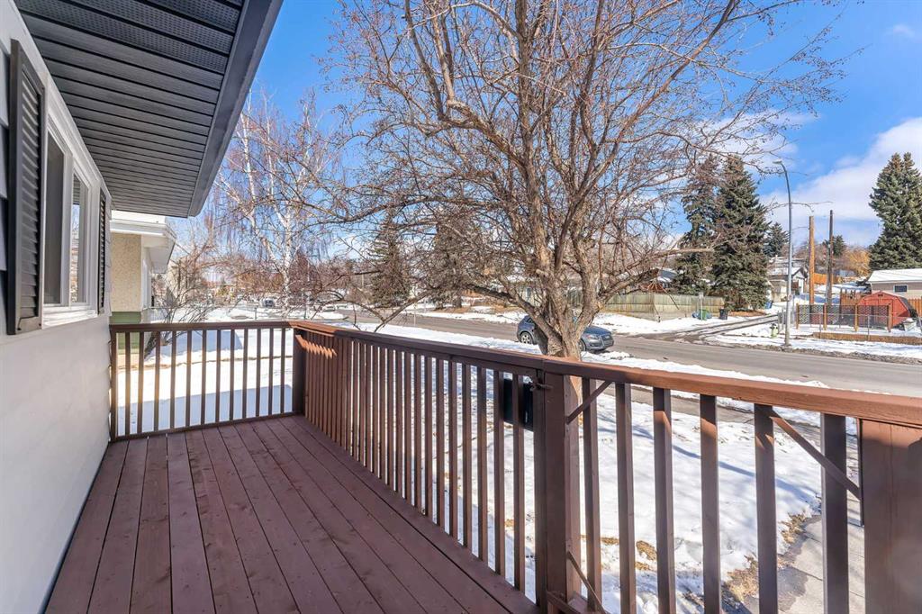 Picture for 853 Northmount Drive NW